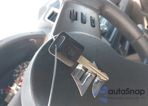 2009 Suzuki Equator Sport from USA, damaged, VIN 5Z6AD07U79C410339